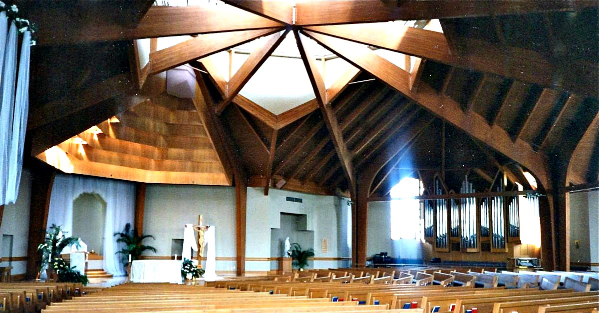 inside-Church-of-nativity-1992